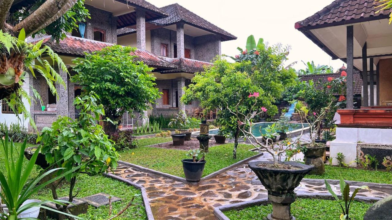 Gusti Home Stay Ubud Buitenkant foto