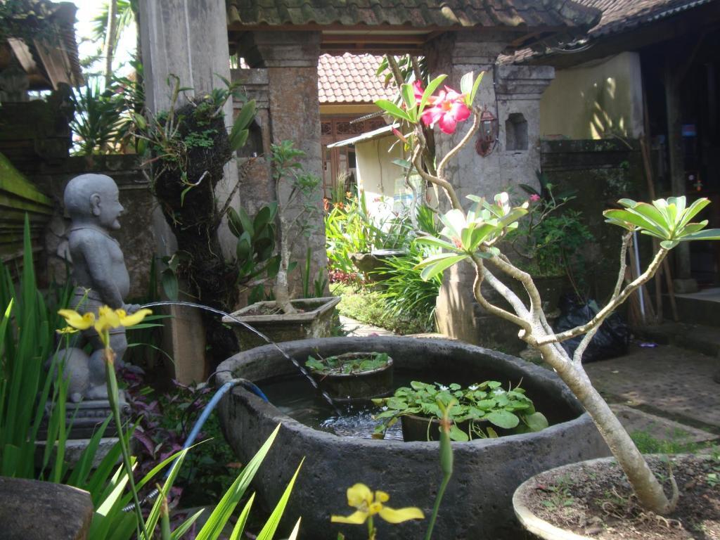 Gusti Home Stay Ubud Buitenkant foto