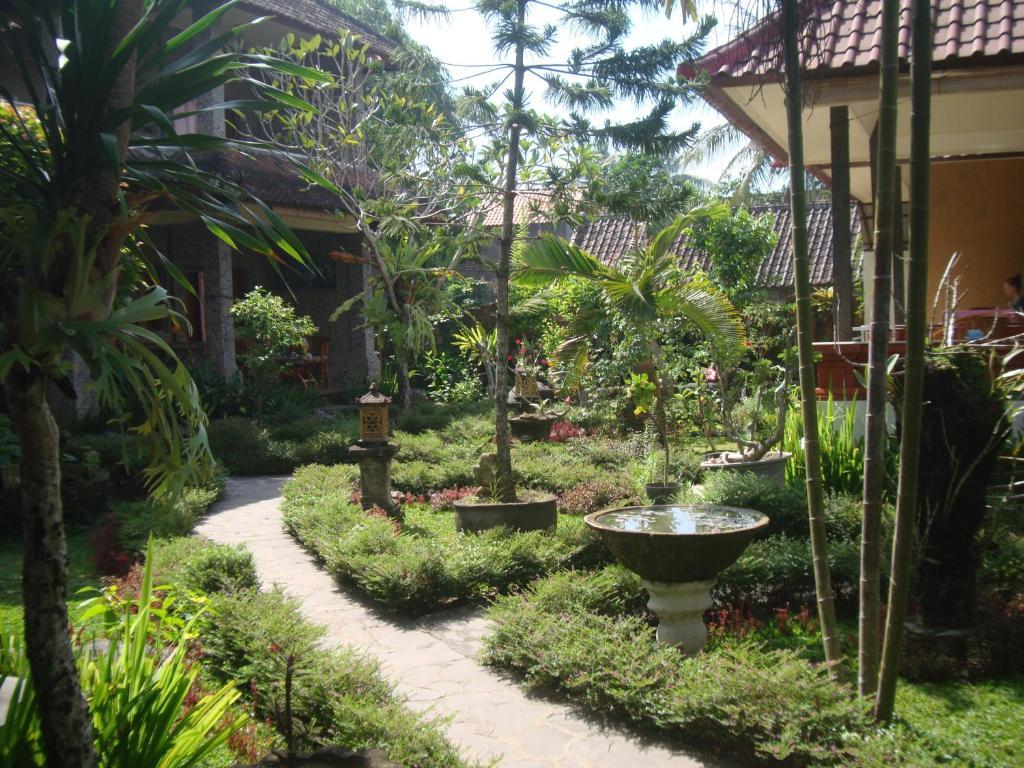 Gusti Home Stay Ubud Buitenkant foto