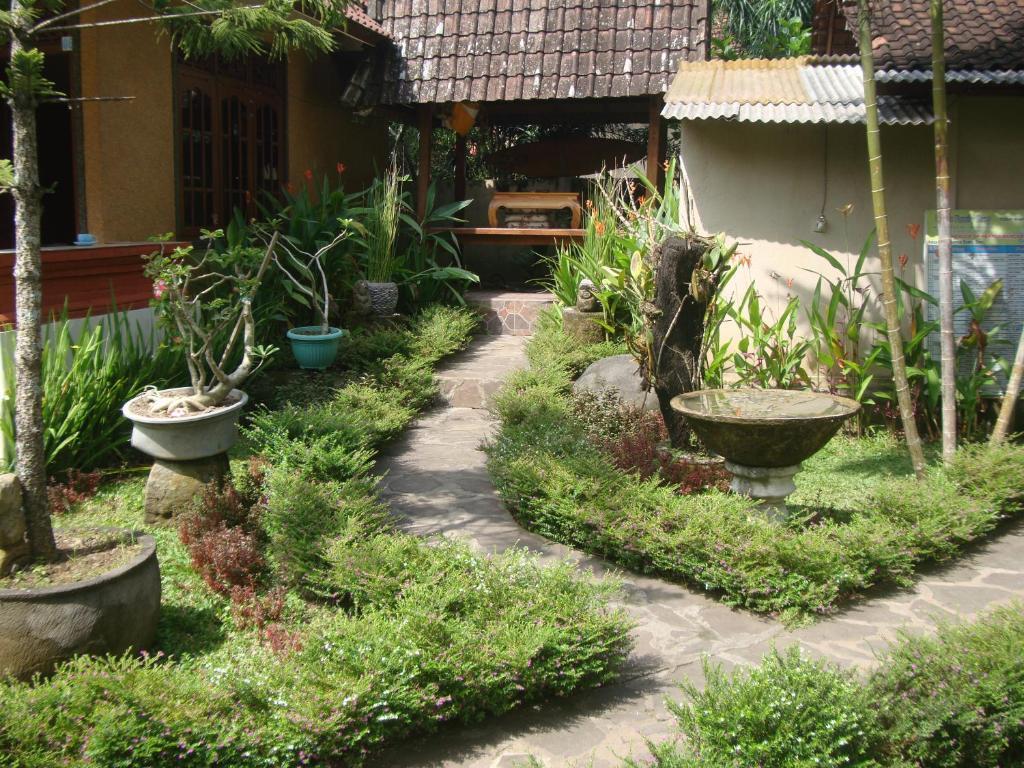 Gusti Home Stay Ubud Buitenkant foto
