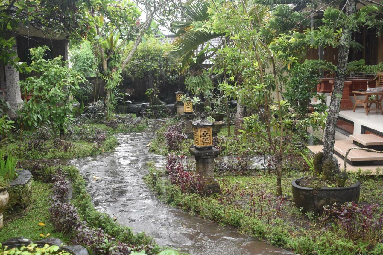 Gusti Home Stay Ubud Buitenkant foto